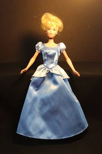 Disney - Muñeca Cenicienta - Vestido de Baile Azul - Mattel - Imagen 1 de 8