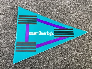 Reliant Regal & Supervan Triangular Brochure 1970/1971 - UK Issue RARE - Picture 1 of 2