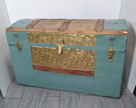 Antique Victorian Dome Top Steamer Trunk Chest Metal/Wood Slats Embossed Tin Cover