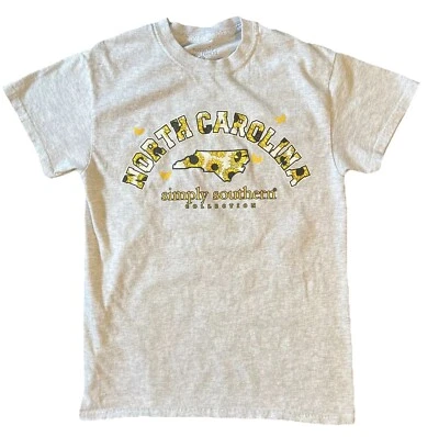 Camiseta Simply Southern Mujer Pequeña Gris Girasol Carolina del Norte Gráfico Usada en Excelente Condición Foto 1 de 4