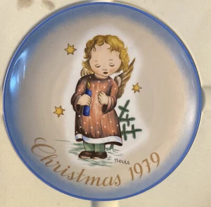 Starlight Angel Christmas 1979 by Sister Berta Hummel - Picture 1 of 4