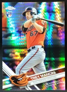 Trey Mancini (2017) Topps Chrome RC PRISM REFRACTOR - Bild 1 von 12