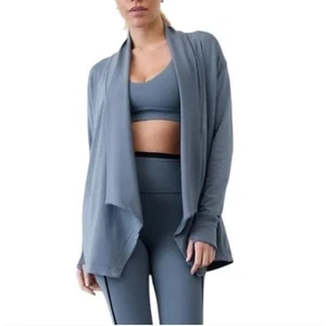 Athleta Pranayama Strickjacke Wickeloptik schattenblau vorne offen mit Taschen Größe XL - Bild 1 von 7