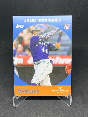2022 Topps 582 Montgomery Club Set 5 Julio Rodriguez RC #15 Mariners 72424 - Image 1 of 2