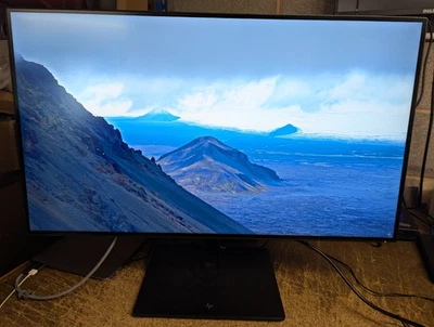 HP Z32 4K Ultra HD LED Monitor 31.5" 3840 x 2160 - Image 1 of 4