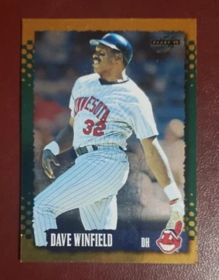 1995 Score Baseball Dave Winfield HOF/OF Minnesota Twins  ***40% OFF 2 or MORE - Image 1 of 2