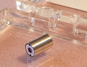 Optic Isolator 1550 nm wavelength 0.9 mm aperture 2-stage (60dB) 3mm diameter - Bild 1 von 3