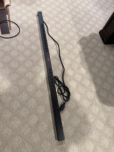 APC AP7530 120 V 10' Cord 24 Outlet  PDU Zero U, 20Amp Input Tested - Afbeelding 1 van 6
