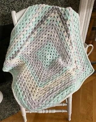 CROCHET GRANNY blanket afghan lapghan baby handmade chunky green gray 29" X 29" - Image 1 of 2