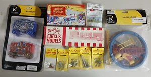 Lot of Circus Figurines Wardie Jay, Circus Town, K-Line - Picture 1 of 5