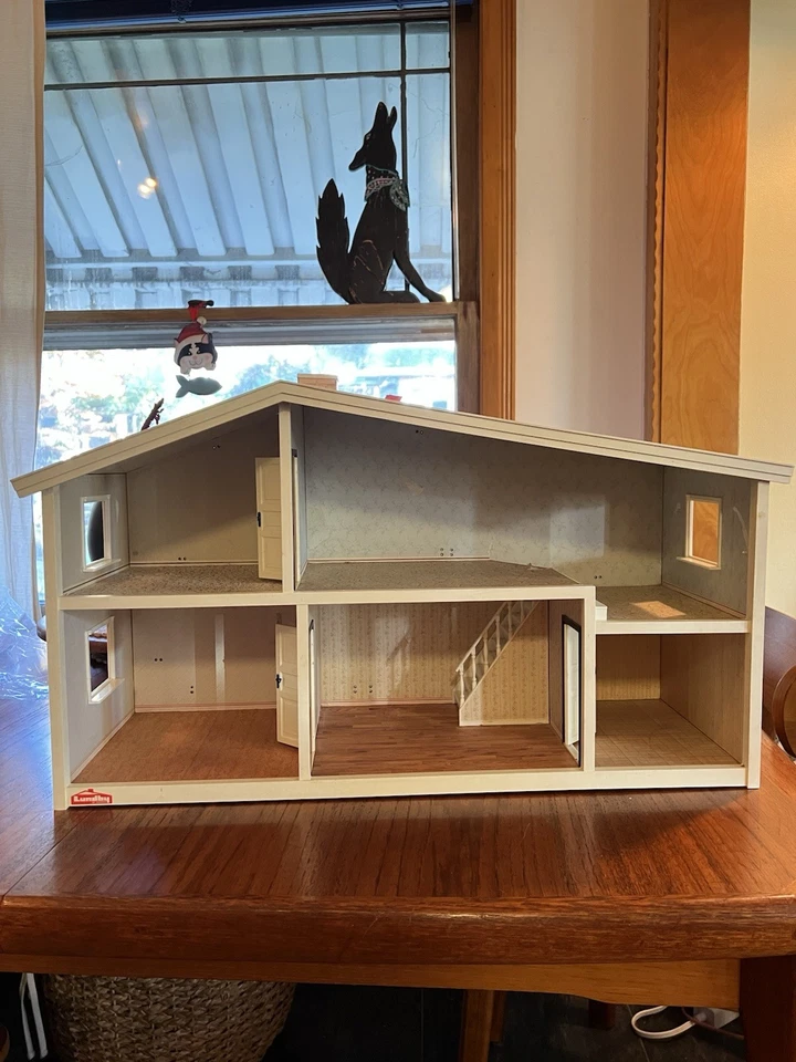 Vintage Lundby Of Sweden Dollhouse Decent Condition For Customizing/Restoring - Image 1 of 4