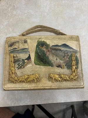 Cartera clutch japonesa de la década de 1920 tocada a mano elefante pintado Monte Fuji templo cereza Foto 1 de 4