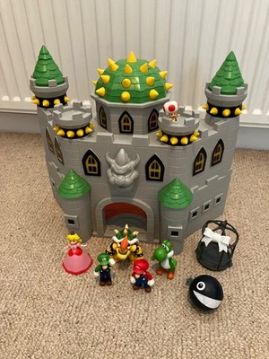 Nintendo Super Mario Bowser Castle Deluxe Playset with Sounds and figures - Image 1 of 4