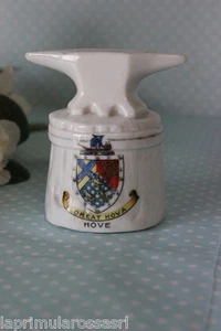 FLOREAT HOVA SOUVENIR VINTAGE IN CERAMICA AD INCUDINE ANVIL CRESTED CHINA HOVE - Picture 1 of 4