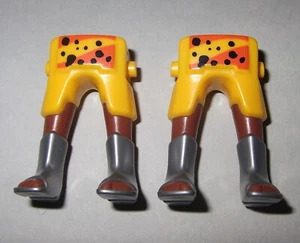 11361, 2x Kurze Hose, gelb, bedruckt, hautfarben (Afrika), Schuhe, silber - Picture 1 of 1