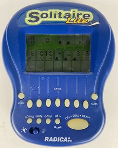 Radica Solitaire Lite 1997 Handheld Game Travel Electronic mit Hintergrundbeleuchtung - Bild 1 von 2