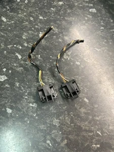Vauxhall Zafira B Rear Lights Wiring Plug Clips RYR17 - Picture 1 of 3