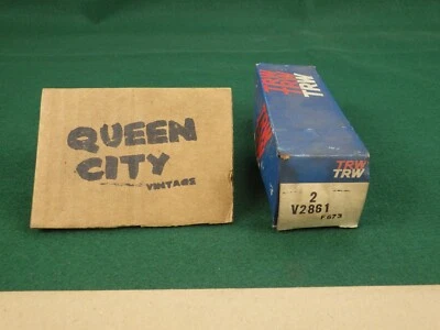 Новые из старых запасов впускные клапаны TRW V-2861 V2861 2 штуки 1971-72 73 74 Pontiac 455 1,95 дюйма - Изображение 1 из 4