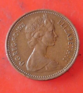 Rare 1971 QUEEN ELIZABETH 11 1 NEW PENNY COIN Circulated  - Picture 1 of 6