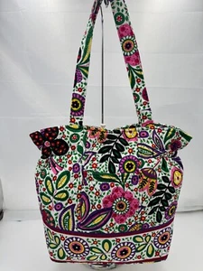 Vera Bradley Laura - Viva La Vera - Floral Quilted Medium Size Shoulder Bag - Picture 1 of 9