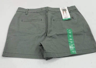 Gloria Vanderbilt Women's Chino Shorts, Green, Size 12 - Image 1 of 4