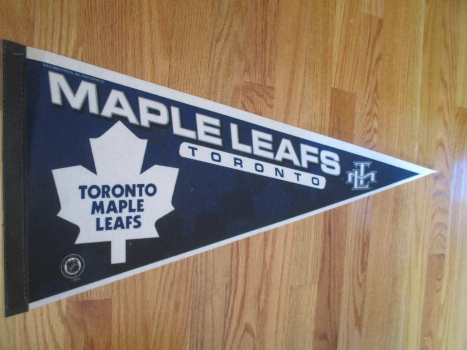 90s NHL TORONTO MAPLE LEAFS Logo 30" Pennant - Image 1 of 1