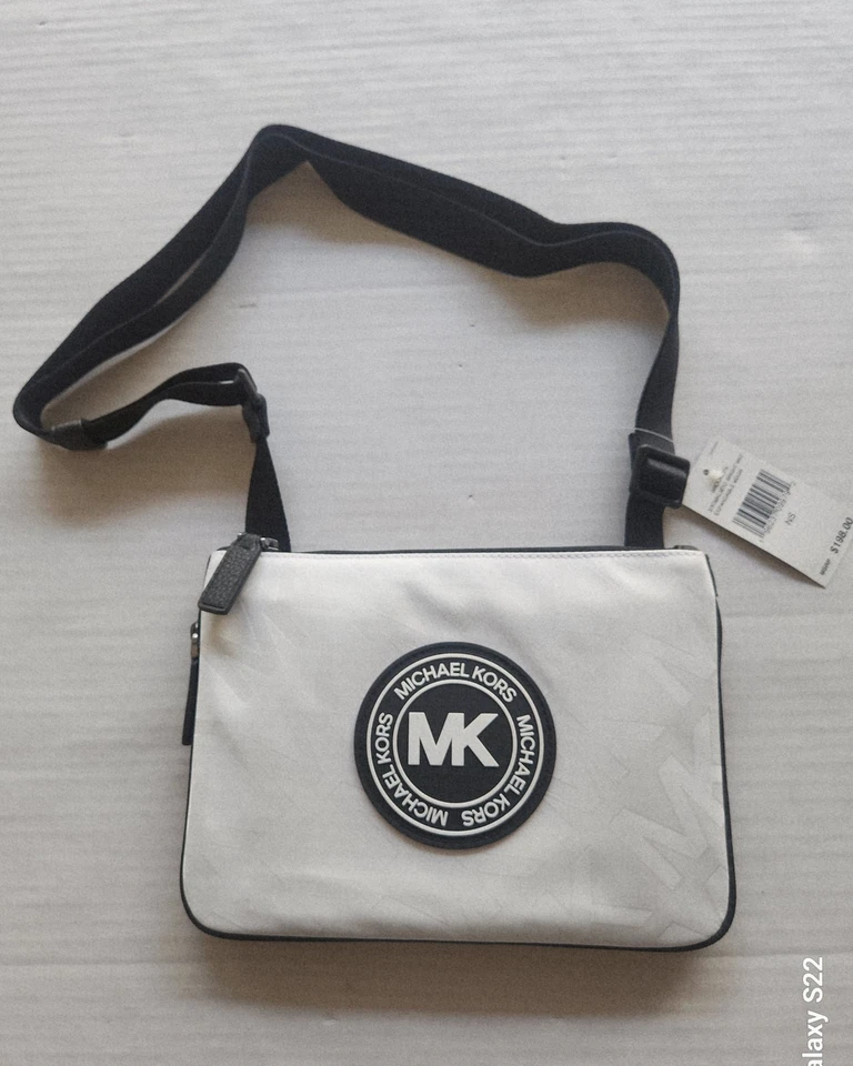 Bolso Mensajero Michael Kors Brooklyn Blanco Brillante Expandible - Unisex - 10' x 7' Foto 1 de 4