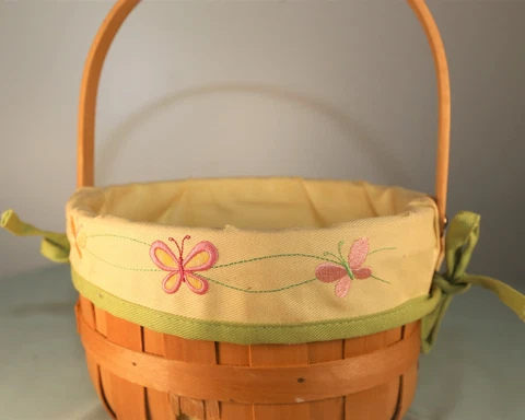 Round Basket Wood Slat Spring Fabric Lined Butterfly Country Fold Handle (Flaw) Cover