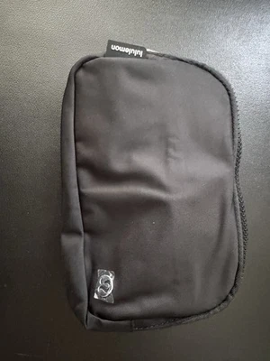 Bolso Cinturón Lululemon Everywhere Grande Negro Foto 1 de 2