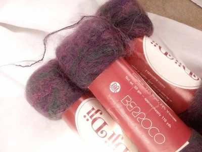 3 Dji Dji Berroco Irish Hilado Cepillado Borgoña Rojo Lana y Viscosa Foto 1 de 4