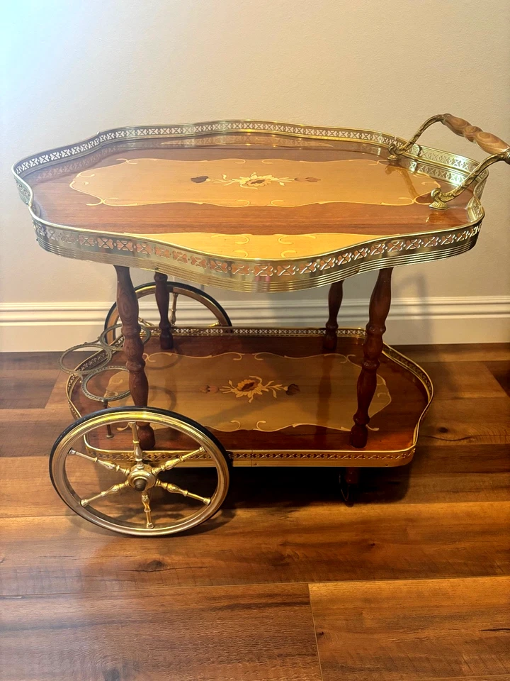 CARRITO DE SERVIR TÉ/CAFÉ/POSTRE VINTAGE CON RUEDAS Marrón/Dorado/Detalle Floral Foto 1 de 4