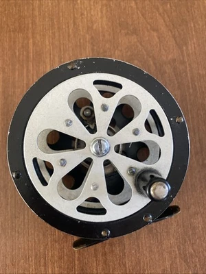 Trucha Pflueger Sal Vintage Nº Carrete de mosca 1554 Foto 1 de 4