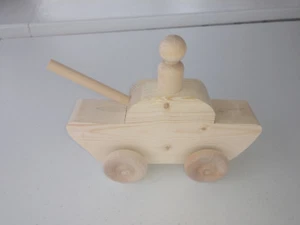 HOLZTANK - Bild 1 von 3