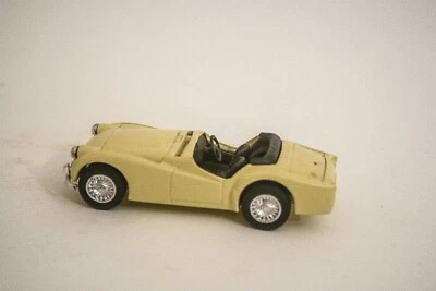 Corgi Solido Triumph TR3A ACY8925 Primrose/Crema con interior negro en caja Foto 1 de 4