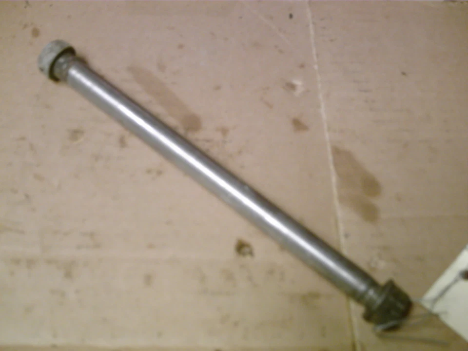 Yamaha XT 250 1982 tuerca de eje de rueda trasera Foto 1 de 1