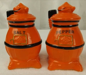 VTG Orange Ceramic Pot Belly Stove Salt & Pepper Shakers Black Gold Detail 4" - Picture 1 of 6