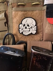 Parche PVC táctico militar moral "Cabeza de calavera" - Imagen 1 de 9