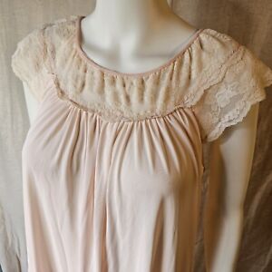Vintage 1960s Gilead Womens Long Nightgown Pink Lace S