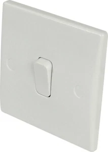 Interruptor de luz de borde curvo eléctrico Netagon moderno blanco liso montado en la pared 10A - Imagen 1 de 11