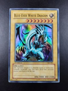 YUGIOH 2004 | BLUE-EYES WHITE DRAGON | SKE-001 | 1ST | HOLOBLEED FOIL MISPRINT - Bild 1 von 24