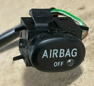 Mercedes W208 CLK (2003) Airbag Warning Lamp - Picture 1 of 3