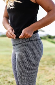 NWT Lululemon Wunder Under Pant Hi Rise Size 4 Teeny Tooth White Black -- RARE ! - Picture 1 of 12