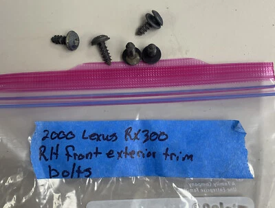 Болты внешней отделки правосторонние передние 2000 lexus rx300 - Изображение 1 из 2