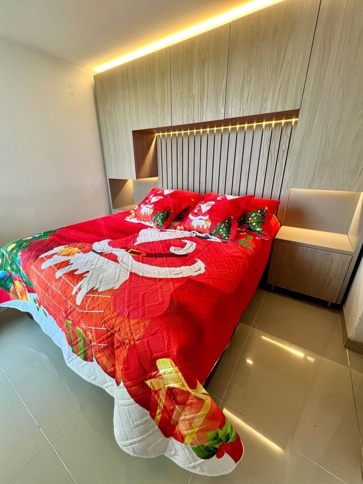 Tendido Navidad Reina/Rey Foto 1 de 4