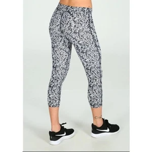 Nike Pronto Negro Blanco Pequeño Reflectante Correr Atlético Gimnasio Mujer Leggings - Imagen 1 de 9
