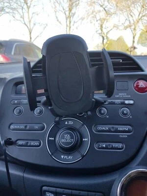 Universal Mount CD DVD Slot Holder For In Car GPS Smartphone - Image 1 of 4