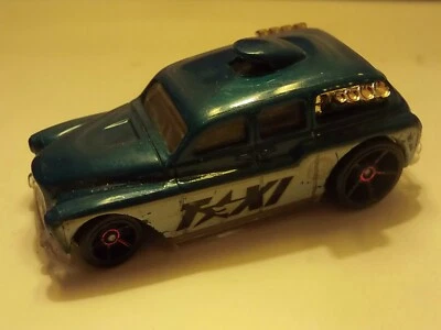 HotWheels Cockney Cab London Taxi - Blue - approx 1:64 Die-cast Car  - Image 1 of 2