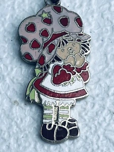Vtg 1980 STRAWBERRY SHORTCAKE CHARM PENDANT Gold Tone AGC Jewelry 80’s 16” Chain - Picture 1 of 4