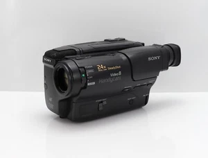 SONY HANDYCAM CCD-TR550E CAMCORDER VIDEO-8 ANALOG VIDEOKAMERA 8MM TAPE - Bild 1 von 5