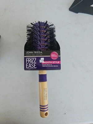 Cepillo redondo térmico estilo suave John Frieda Frizz Ease cerdas de jabalí Foto 1 de 3